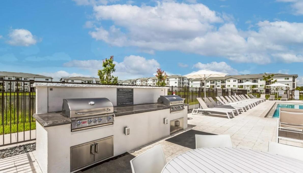 2B Balcony Lakeview-Fort Myers, Fl 아파트 외부 사진